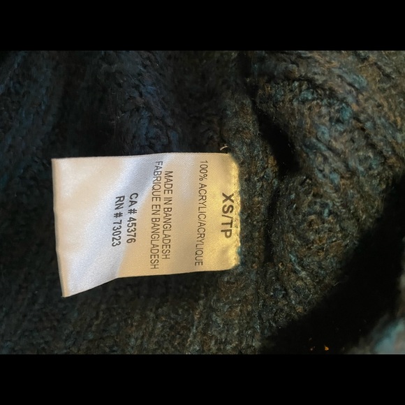 Comfy Suzy Shier Sweater - Picture 4 of 5